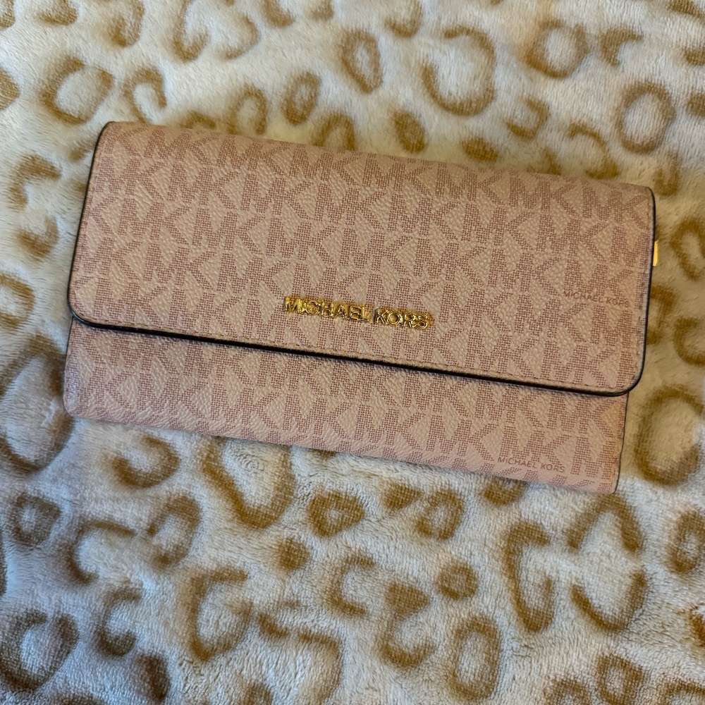 Michael Kors Jet Set Travel Large Trifold Wallet Signature MK Ballet Pink